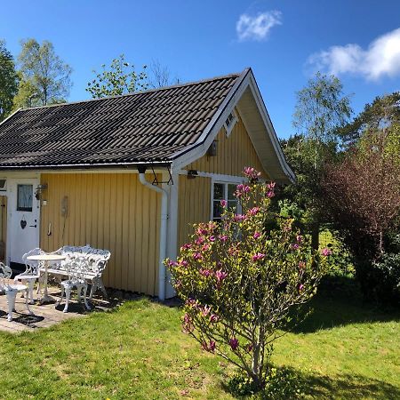 Gaststuga Pa Elsa Beskow Villa Falkenberg Exterior foto